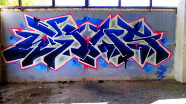 Graffiti Wall - Photo by Newsu