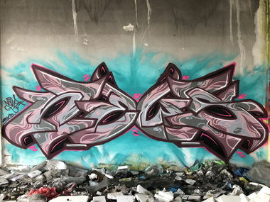 Graffiti Wall - Photo by Newsu