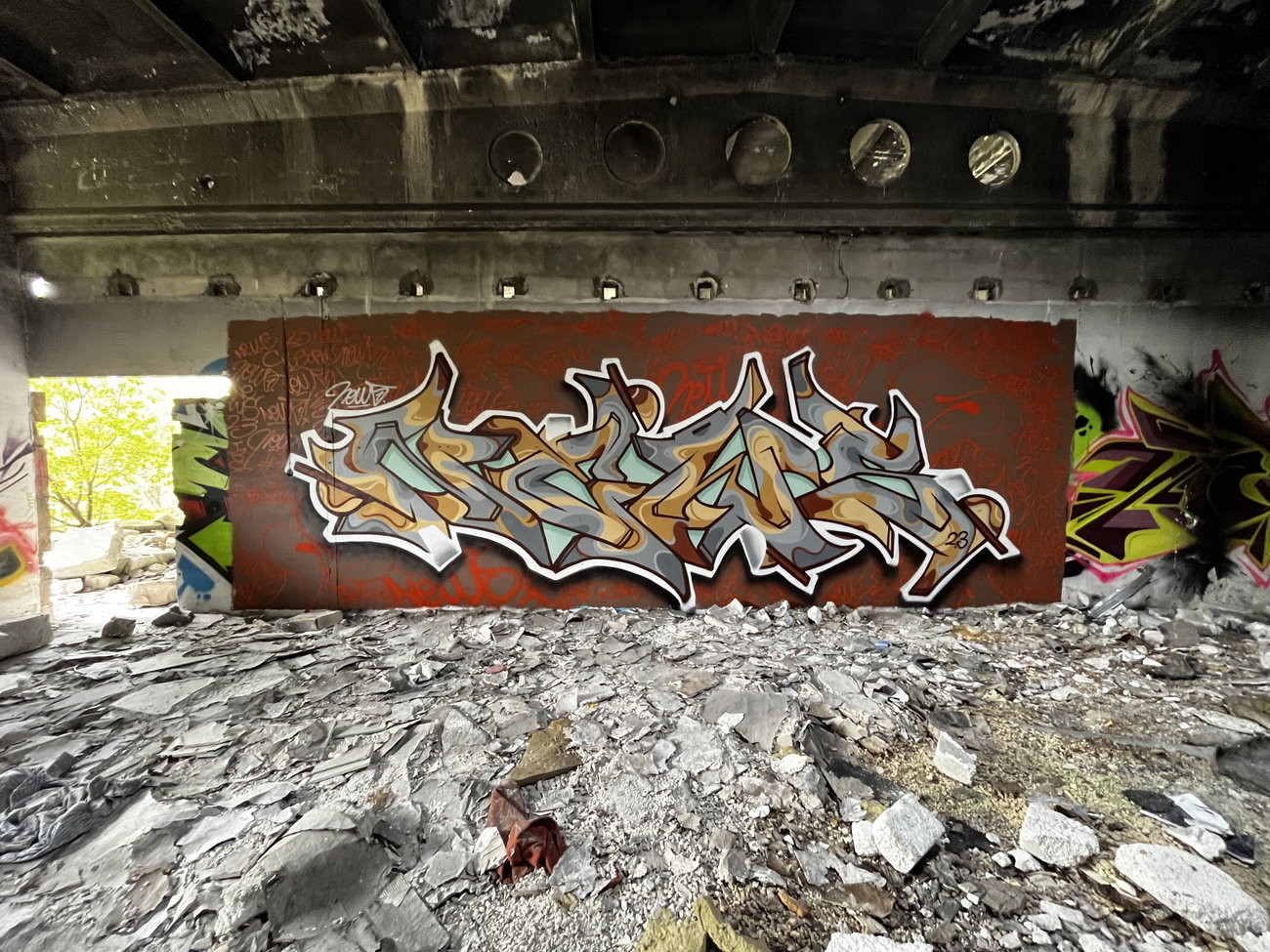 Graffiti Wall - Photo by Newsu