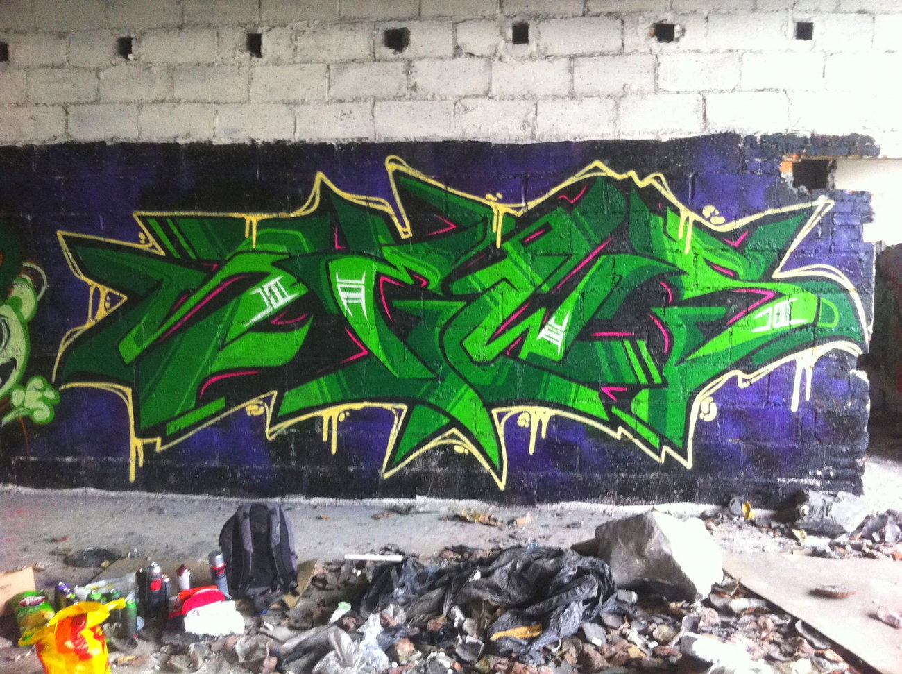 Graffiti Wall - Photo by Newsu