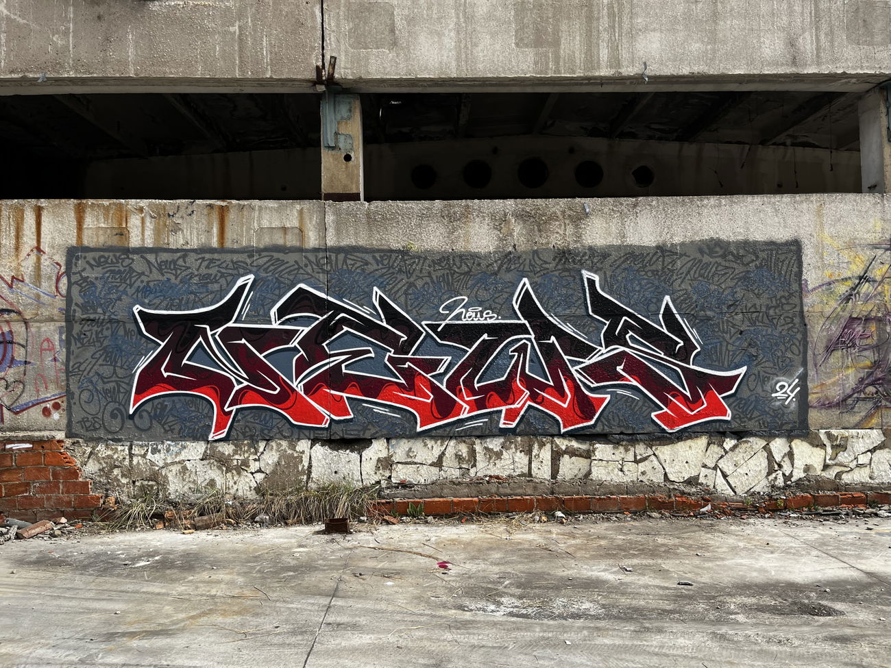 Graffiti Wall - Photo by Newsu