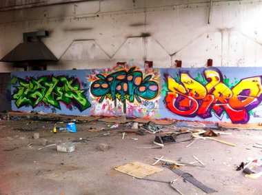Graffiti Wall - Photo by Newsu