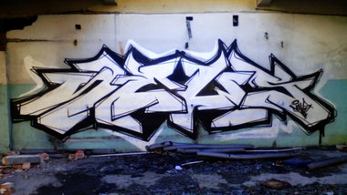 Graffiti Wall - Photo by Newsu