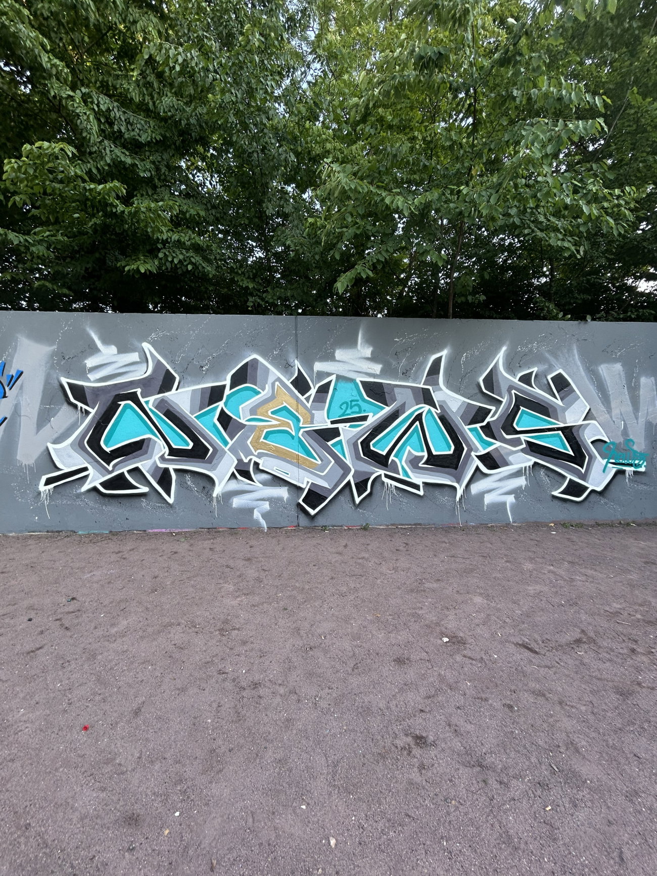 Graffiti Wall - Photo by Newsu (2025)