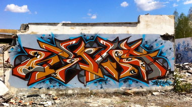 Graffiti Wall - Photo by Newsu