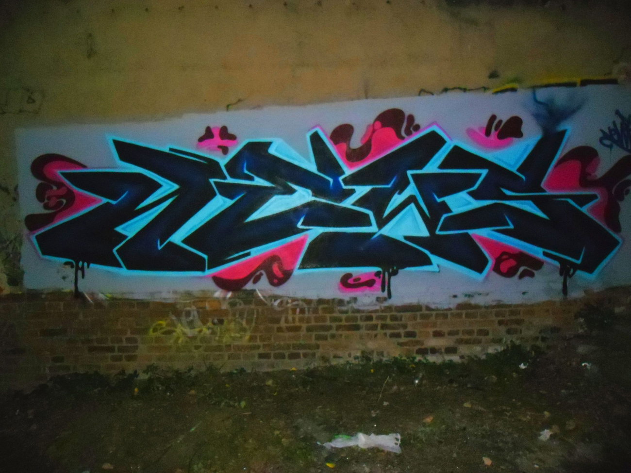 Graffiti Wall - Photo by Newsu - news