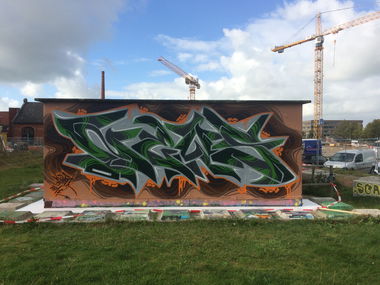 Graffiti Wall - Photo by Newsu