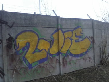 Graffiti Bombing - Photo by NieTu - 2nie, nie2, nietu (2015)