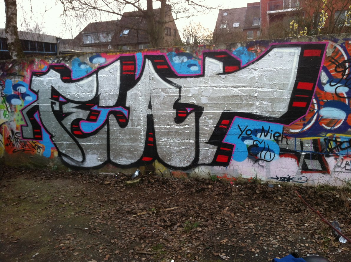 Graffiti Wall - Photo by NiekOne - Feat, Hall, 2014 (2014)