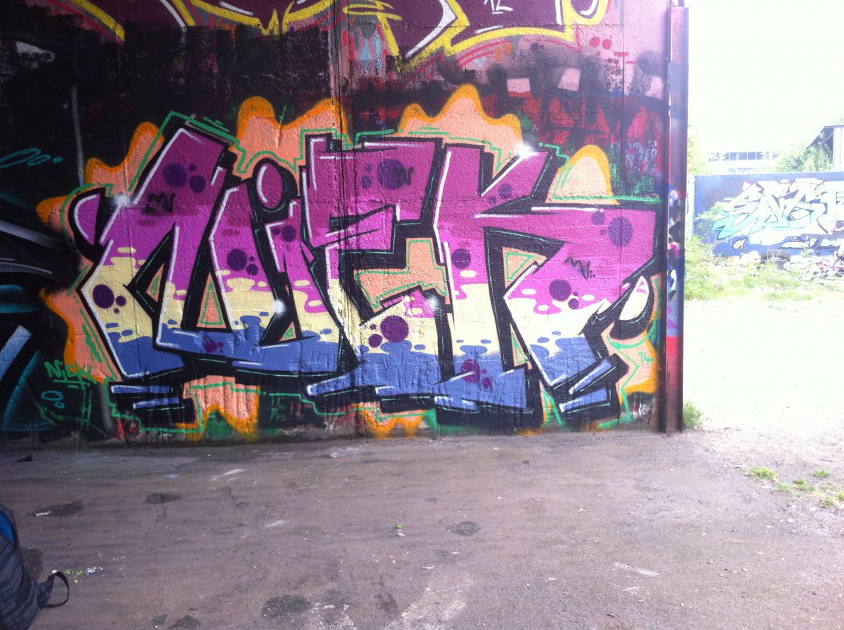 Graffiti Wall - Photo by NiekOne - Niek, Hall, Hencok (2014)