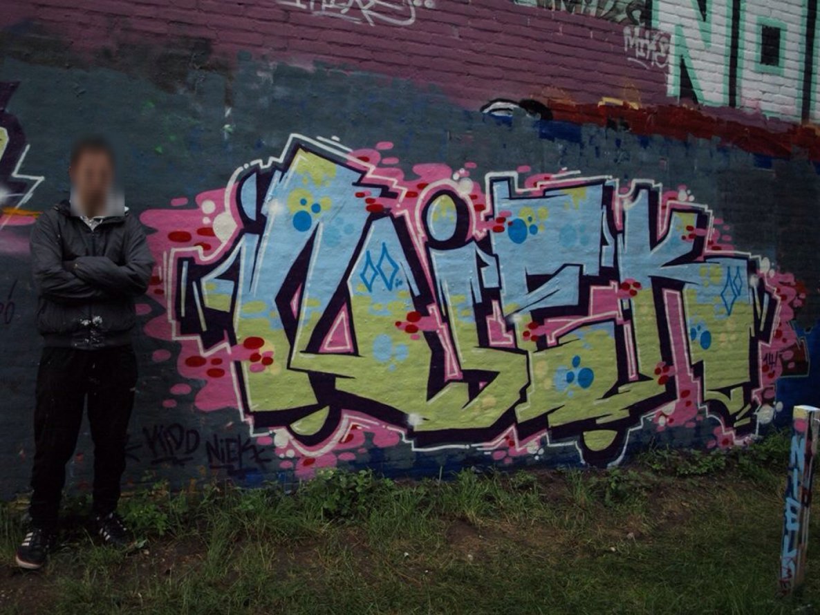 Graffiti Wall - Photo by NiekOne - Niek, Hall, 2014 (2014)