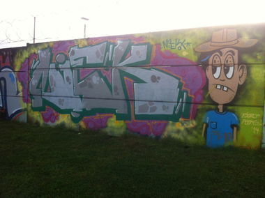 Graffiti Wall - Photo by NiekOne - Niek, Hall, 2014 (2014)