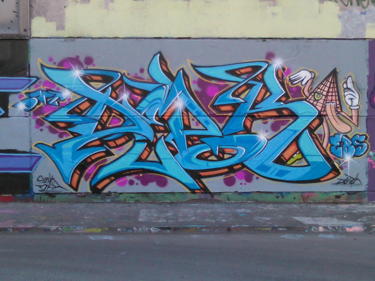 Graffiti Wall - Photo by Niggi