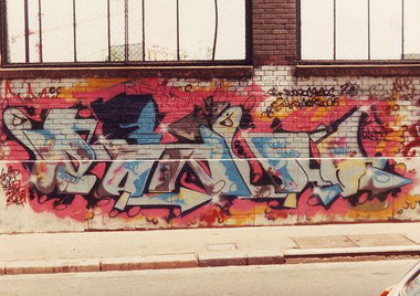 Graffiti Wall - Photo by Nightfever