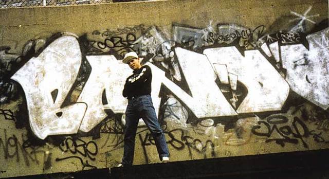 Graffiti Wall - Photo by Nightfever