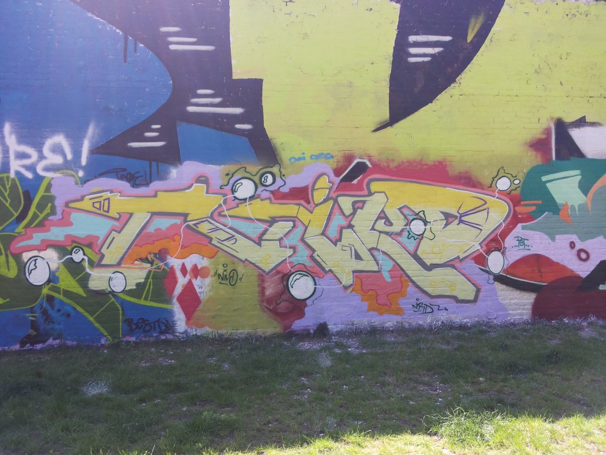 Graffiti Wall - Photo by NildbliN (2014)