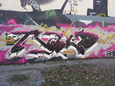 Graffiti Wall in Portugal - Photo by NildbliN (2014)