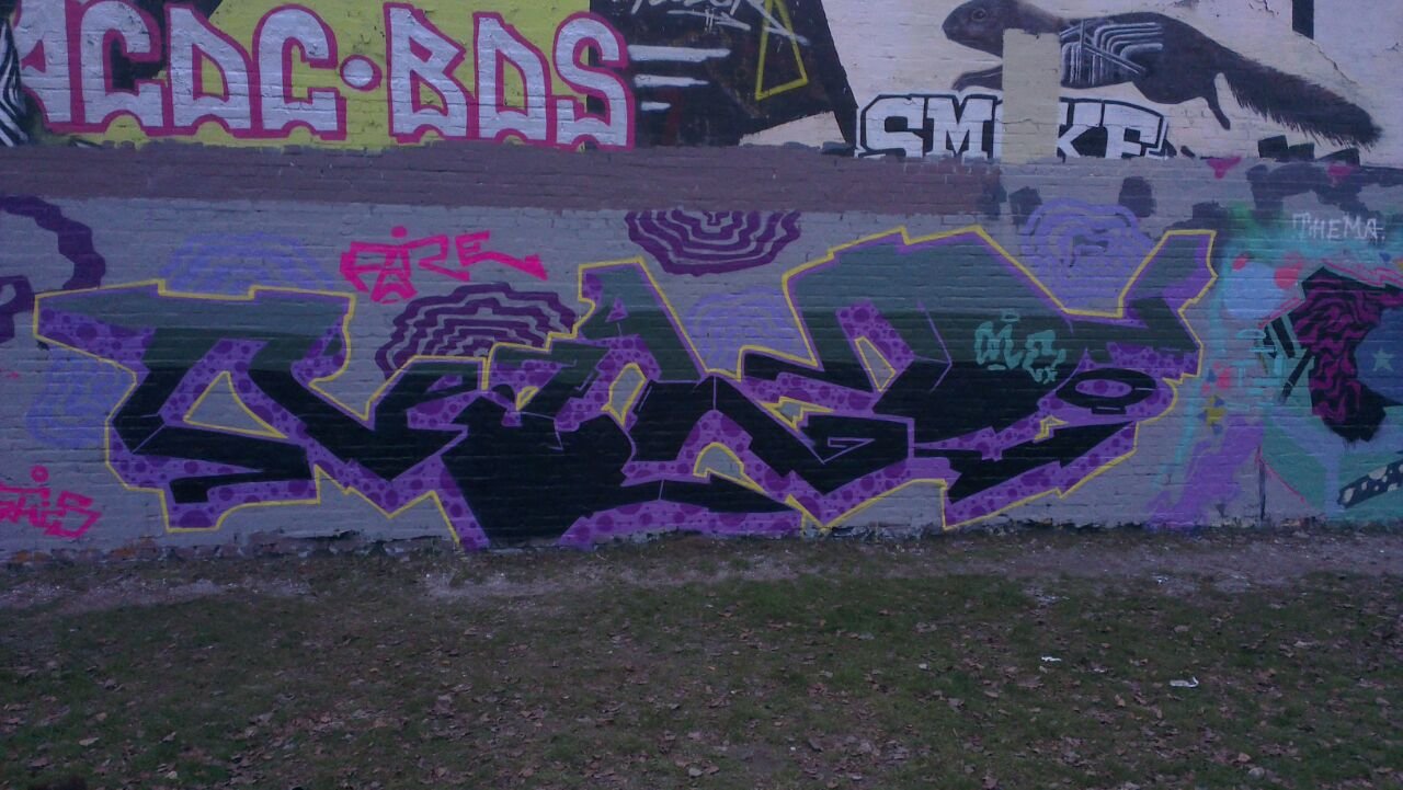 Graffiti Wall - Photo by NildbliN (2014)