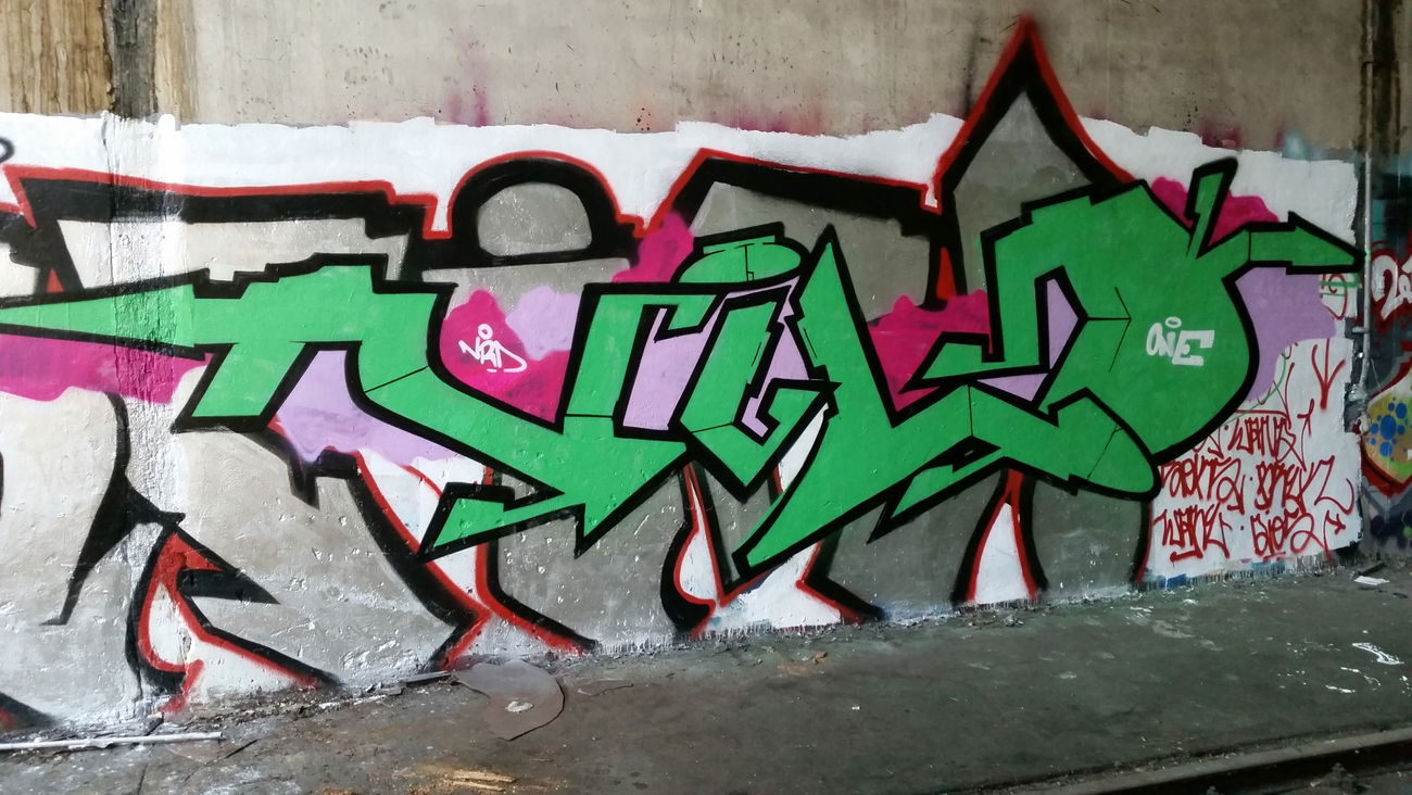 Graffiti Wall - Photo by NildbliN - Nild, 'lesNerds, NRD (2015)
