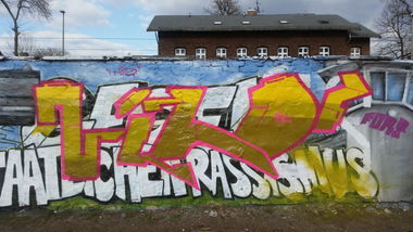 Graffiti Wall - Photo by NildbliN