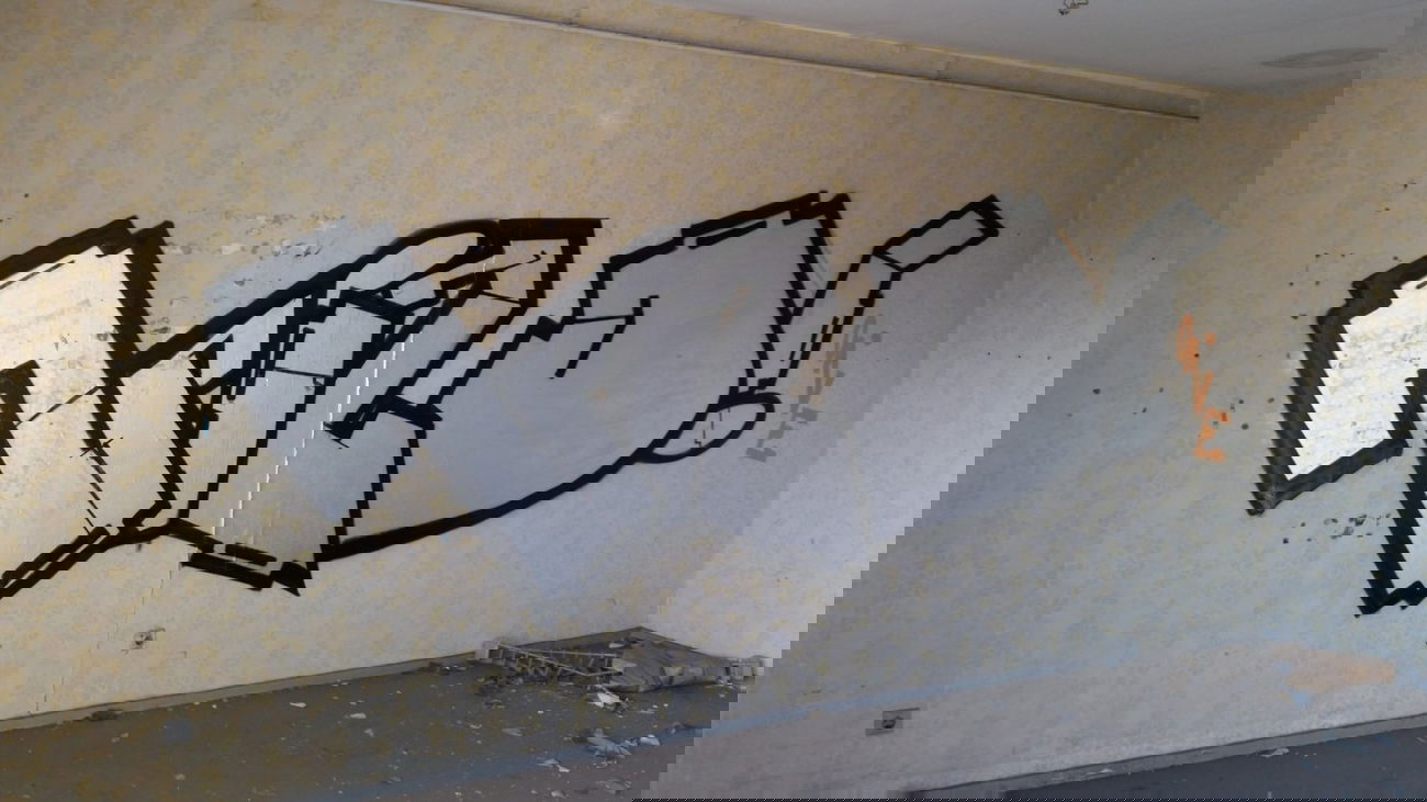 Graffiti Wall - Photo by NildbliN