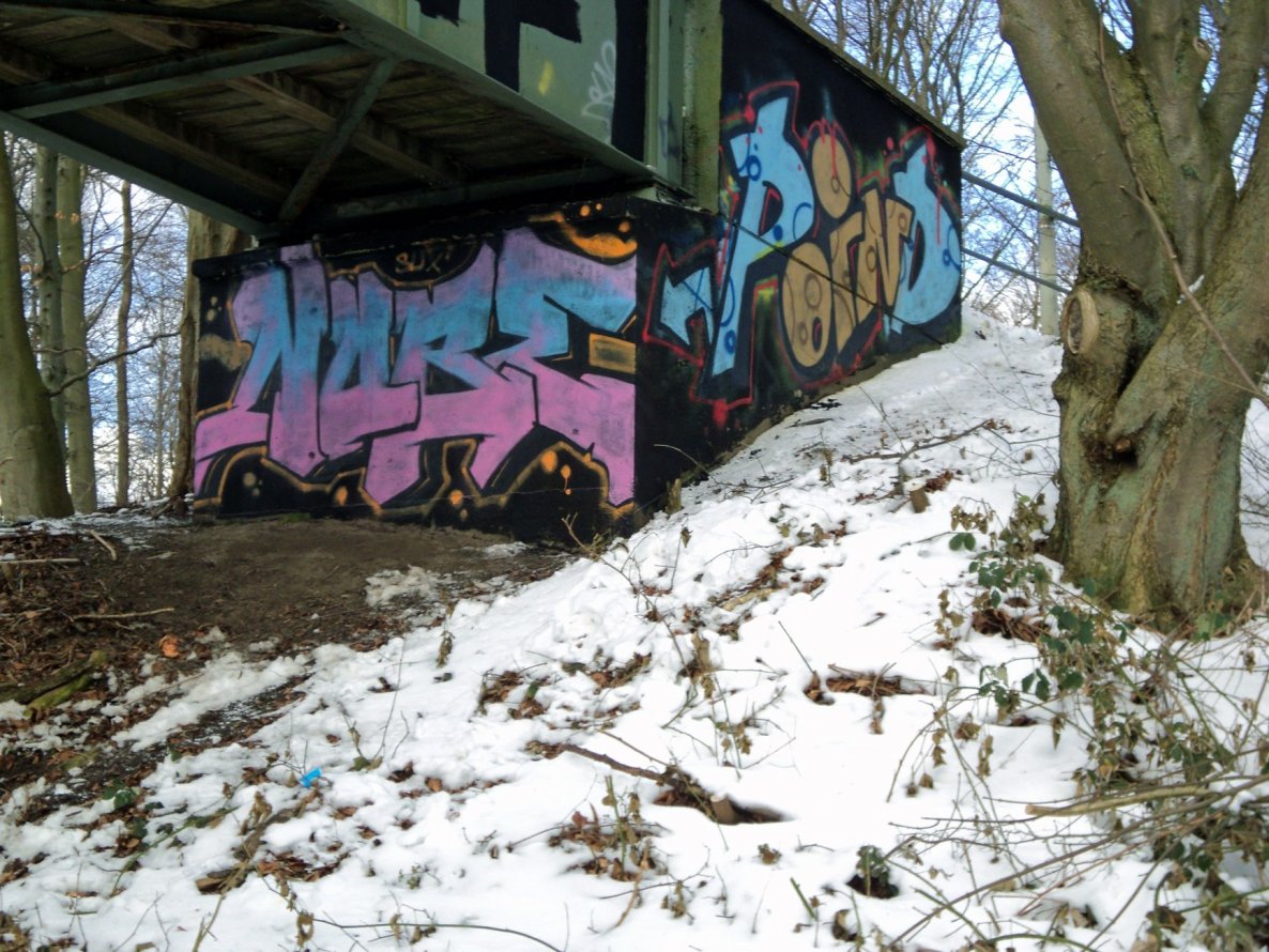 Graffiti Bombing - Photo by Nobel - Nobe, Poind