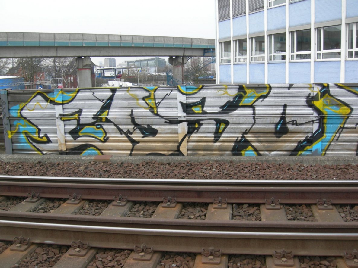 Graffiti Bombing - Photo by Nobel - edso