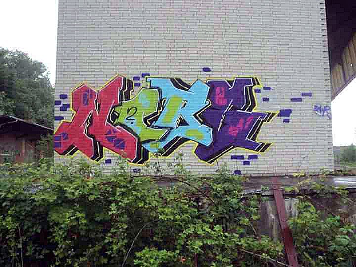 Graffiti Bombing - Photo by Nobel - Nobel