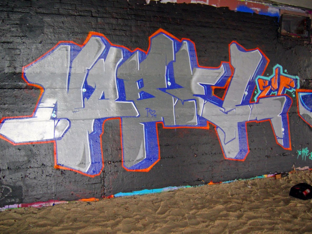 Graffiti Wall - Photo by Nobel - Nobel