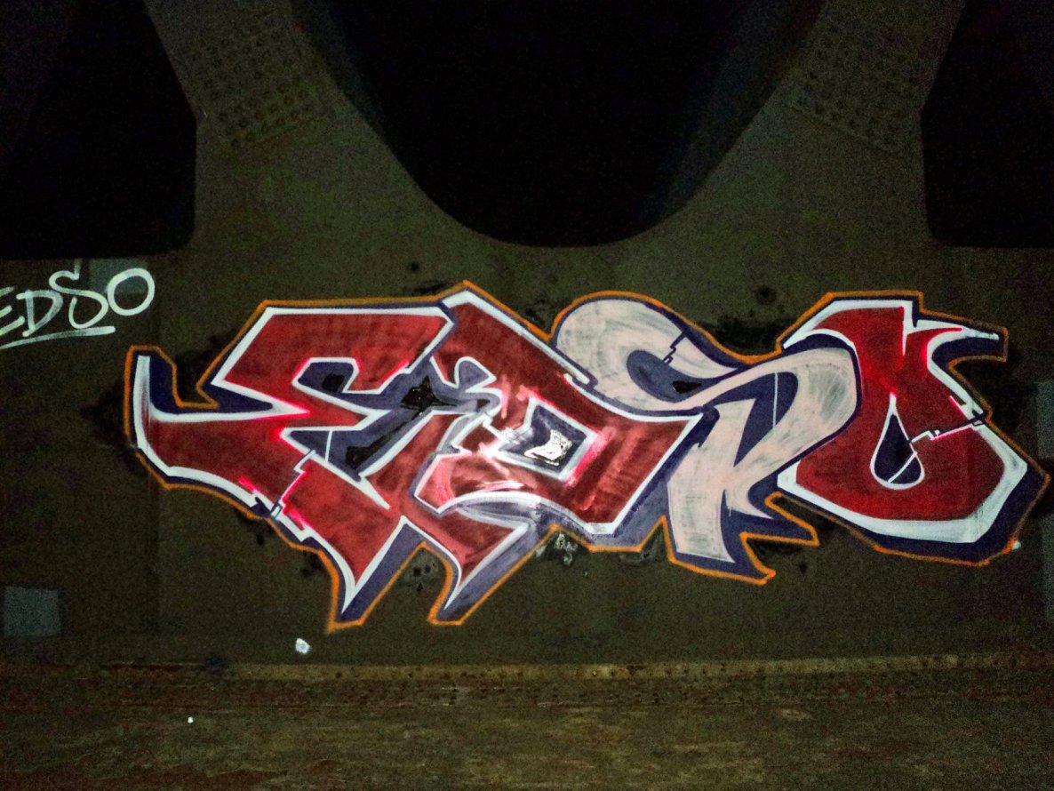 Graffiti Bombing - Photo by Nobel - edso