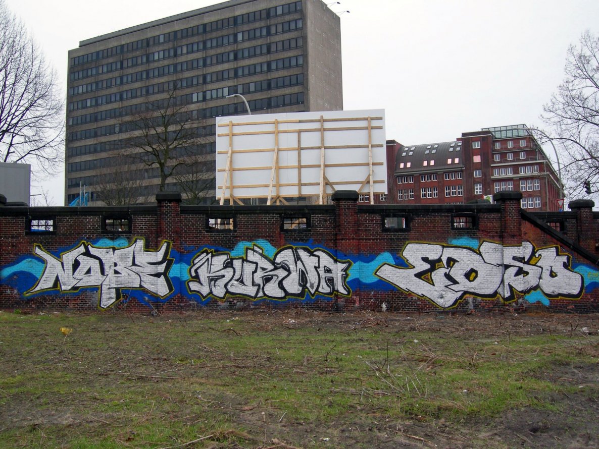 Graffiti Bombing - Photo by Nobel