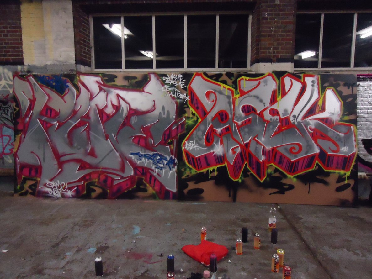 Graffiti Wall - Photo by NobodyKnows - ASek, Pate