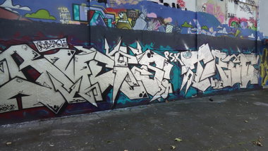 Graffiti Wall - Photo by NobodyKnows - Bweis, True, ditc (2014)
