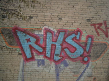 Graffiti Bombing - Photo by Nordpark - 613crew, RHS