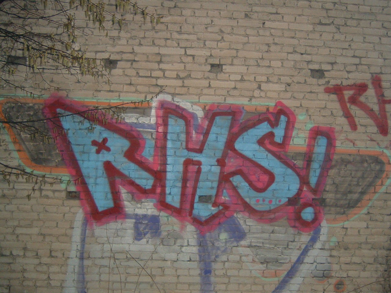Graffiti Bombing - Photo by Nordpark - 613crew, RHS