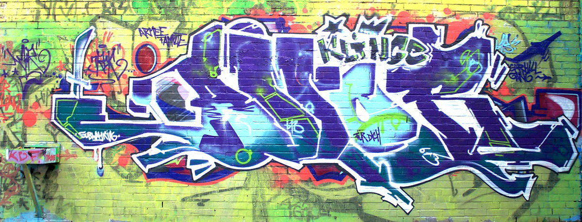 Graffiti Bombing - Photo by Nordpark - AmoR, von, JRoK