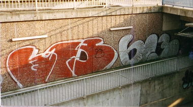 Graffiti Bombing - Photo by Nordpark - 613crew