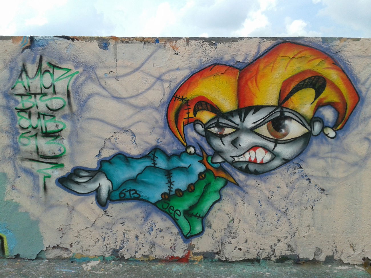 Graffiti Wall - Photo by Nordpark - Amor, BTS, SUB