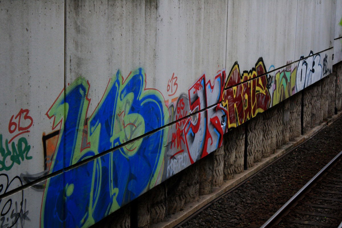 Graffiti Bombing - Photo by Nordpark - 613crew, JroK, RAIS