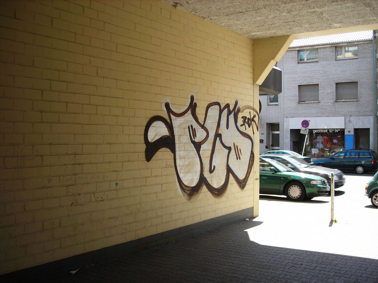 Graffiti Bombing - Photo by Nordpark - PLD, 613