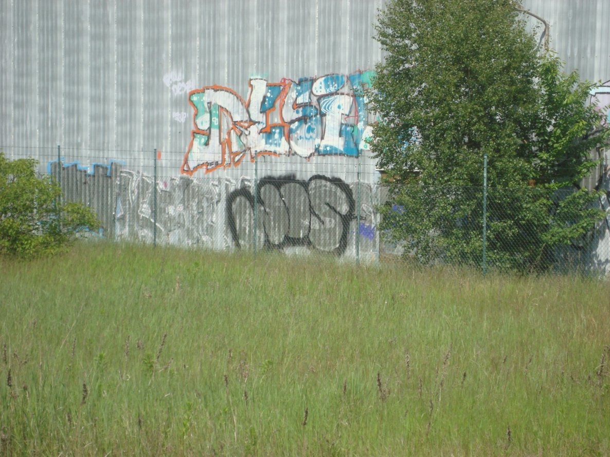 Graffiti Wall - Photo by NowzaiinZ - wos, crew, omg (2013)
