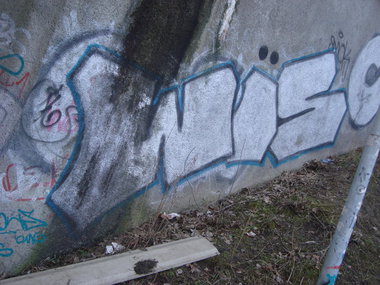 Graffiti Wall - Photo by NowzaiinZ - wos, omg (2013)