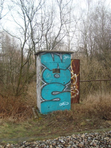 Graffiti Bombing - Photo by NowzaiinZ - trainline, wos, omg (2014)