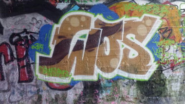 Graffiti Wall - Photo by NowzaiinZ - wos, crew, trainline (2014)