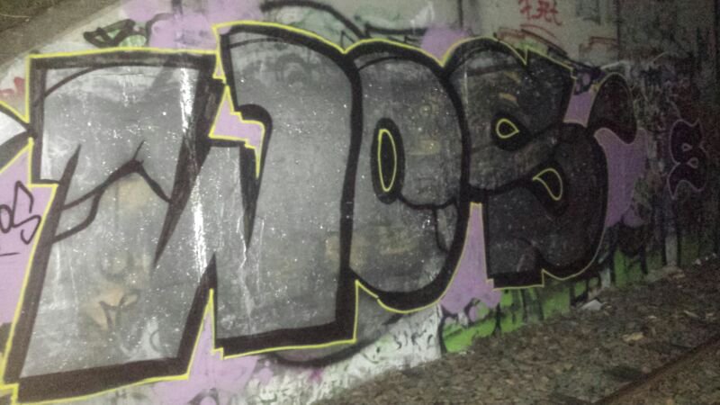 Graffiti Wall - Photo by NowzaiinZ - wos, crew, trainline (2014)