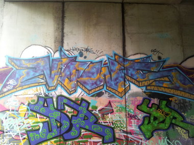 Graffiti Wall - Photo by NowzaiinZ - wos, omg, herrentag (2014)