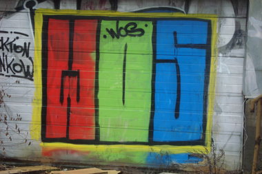 Graffiti Wall - Photo by NowzaiinZ - wos, trainline (2012)