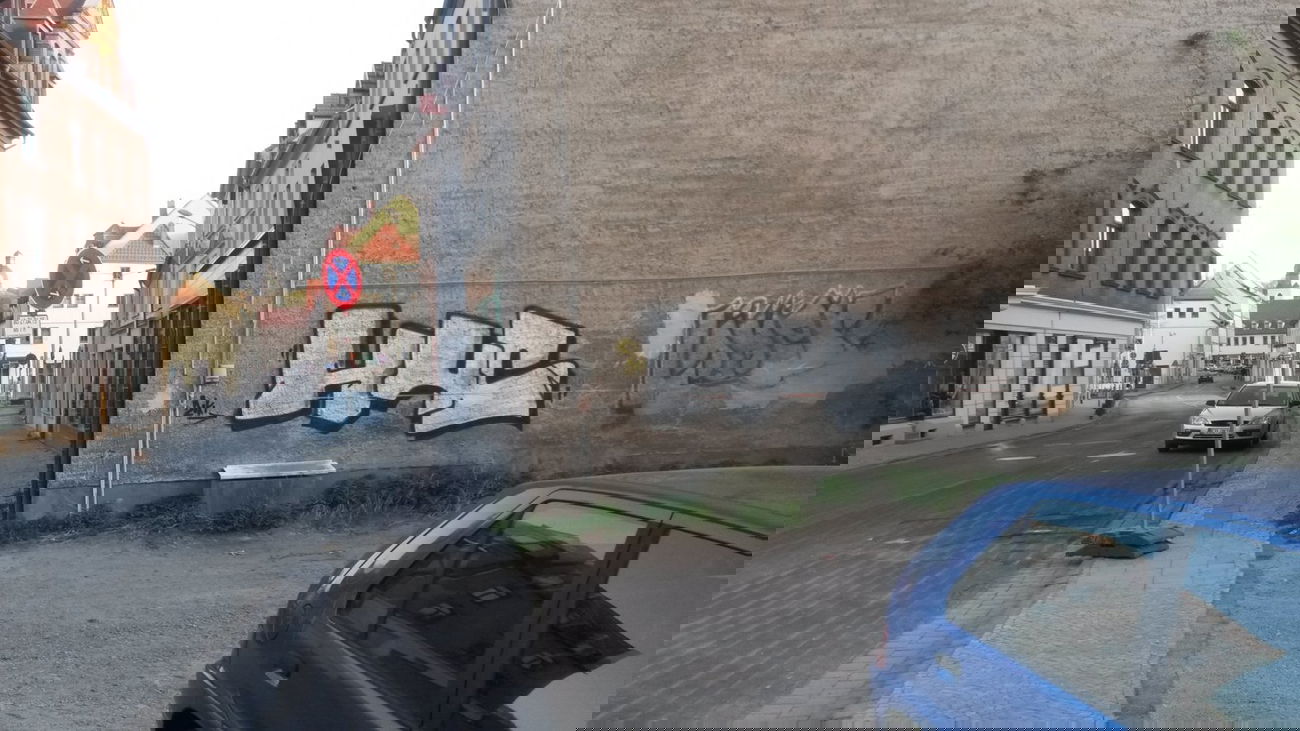 Graffiti Bombing - Photo by NoxikOKS - H4C, Liner