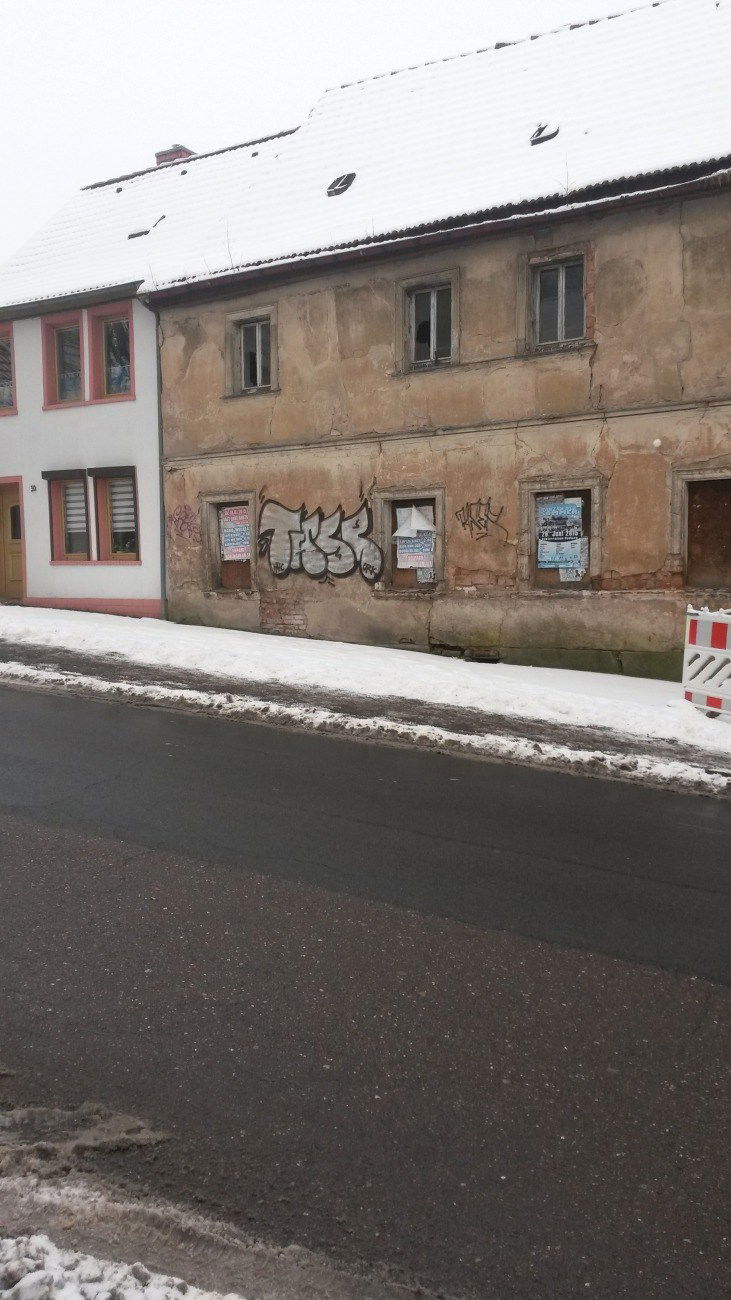 Graffiti Bombing - Photo by NoxikOKS - Tasr, Taser, H4C (2015)