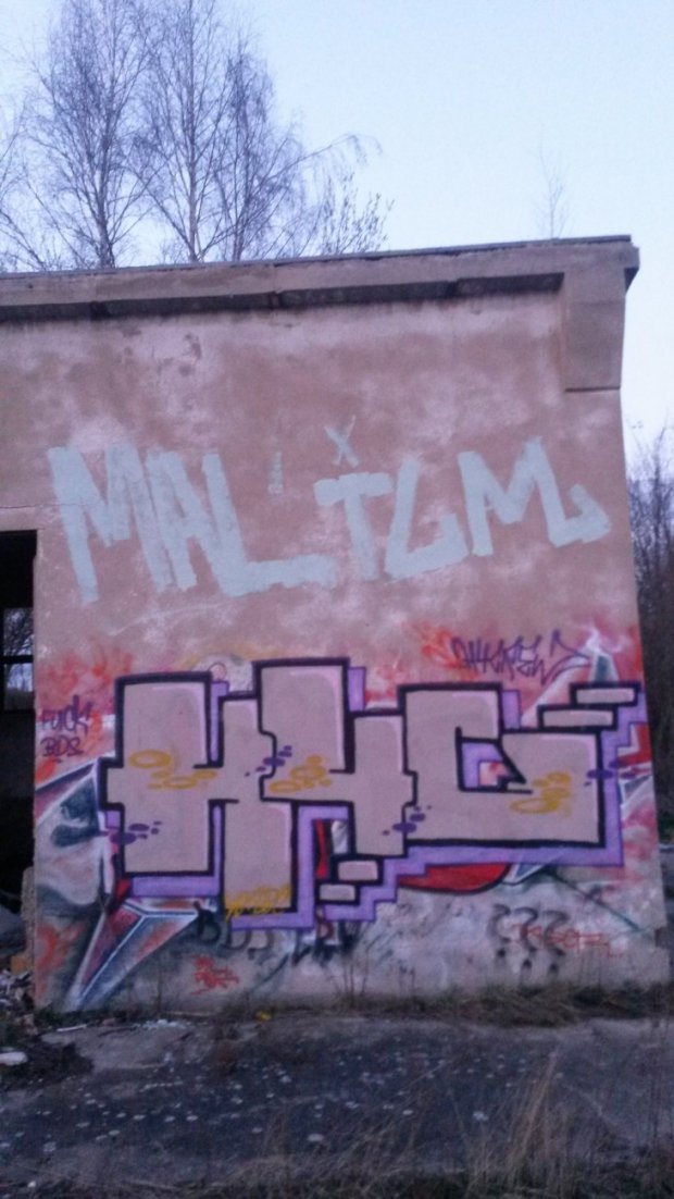 Graffiti Bombing - Photo by NoxikOKS - H4C